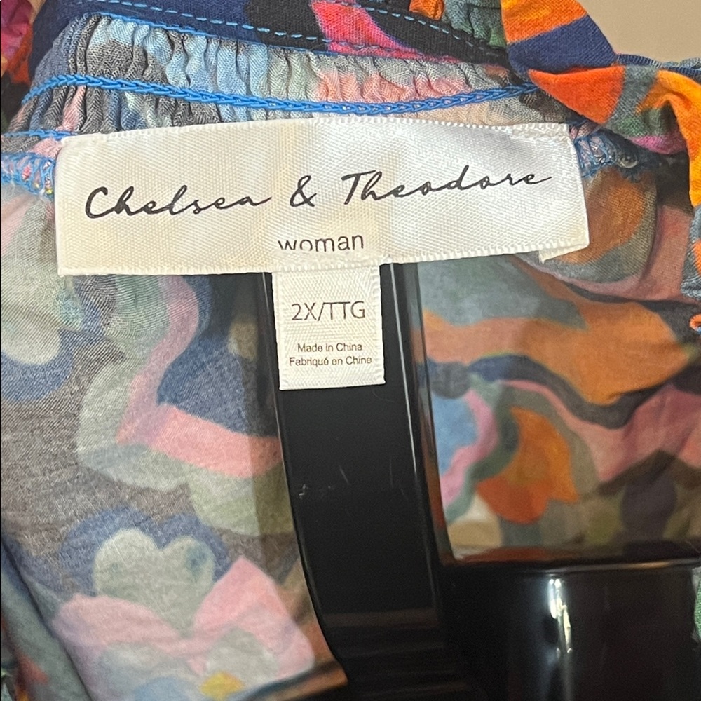 Chelsea & Theodore Multicolor Floral Blouse - Picture 2 of 3